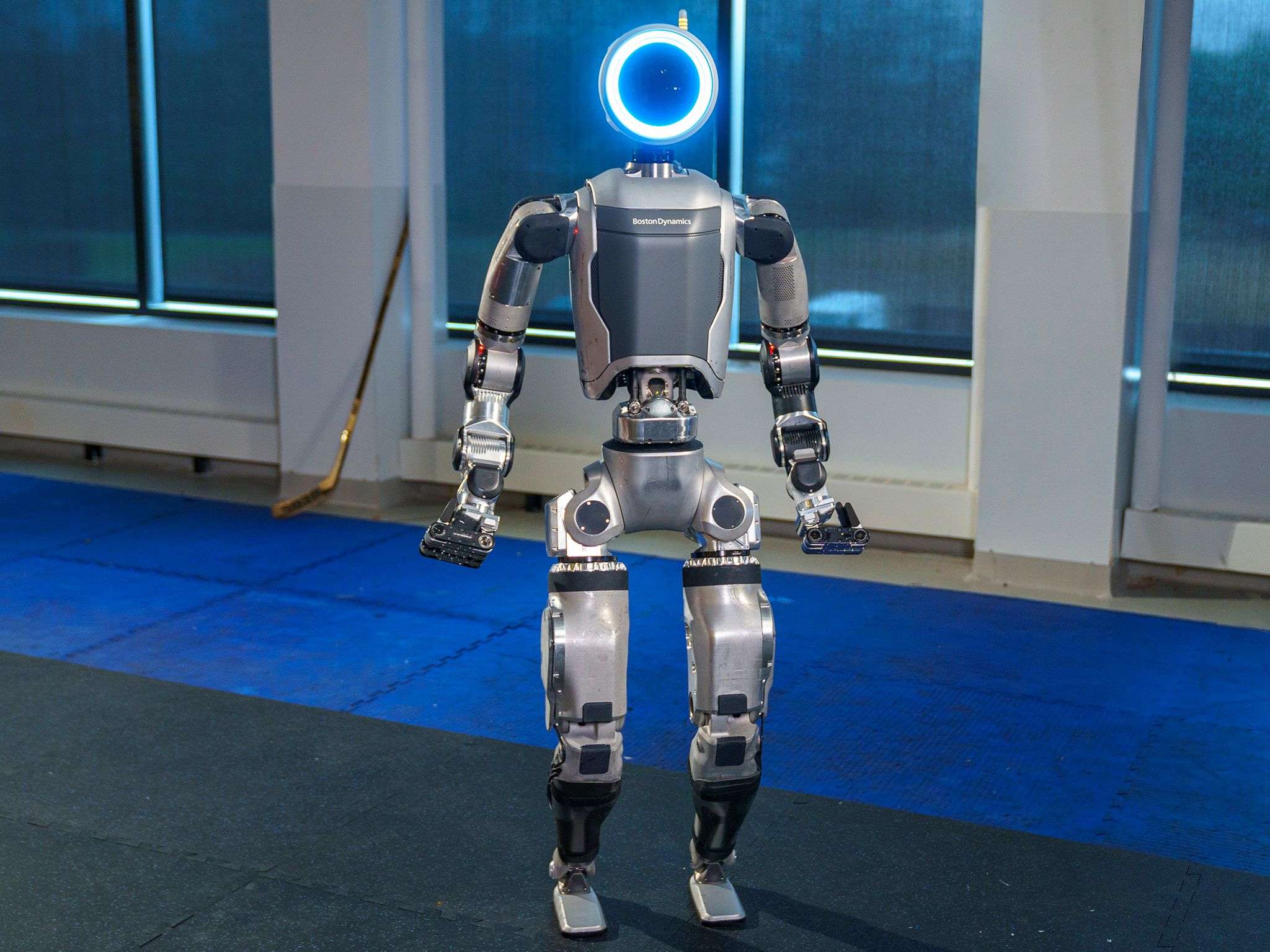 boston-dynamics-e-toyota-colaboram-para-desenvolver-robo-com-ia