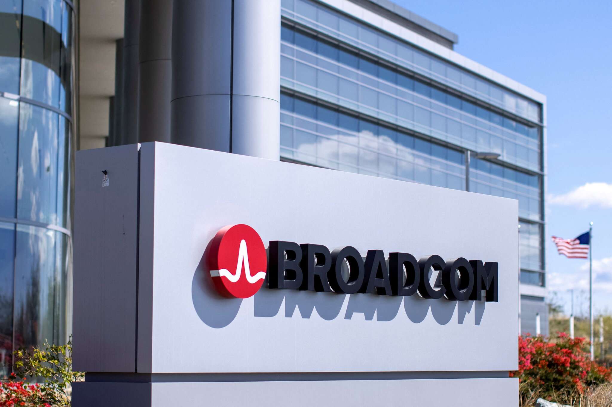 como-a-ia-ajudou-a-broadcom-a-alcancar-1-trilhao-em-valor-de-mercado